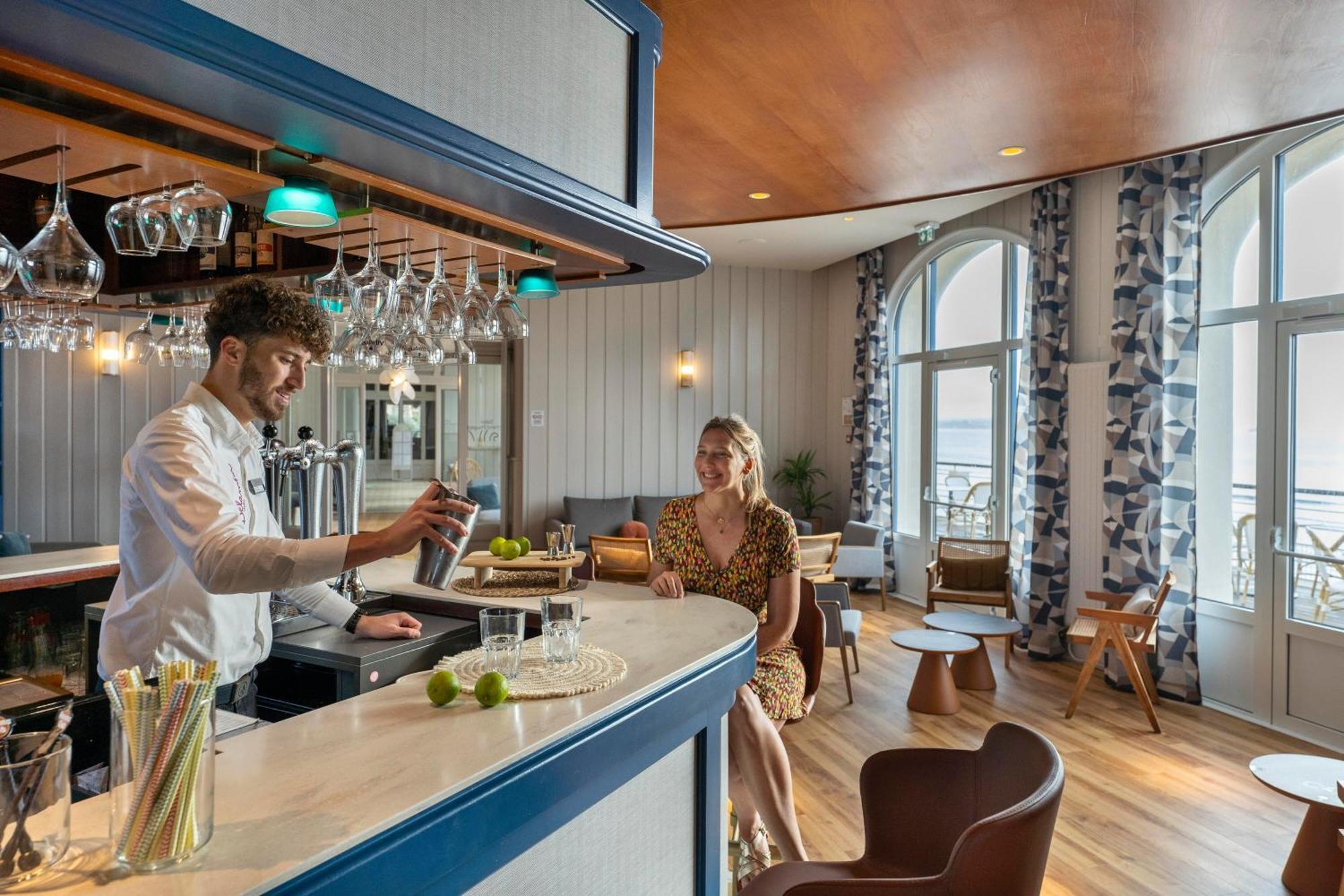 Hotel Morgat Le Grand Hotel De La Mer 卡松 外观 照片