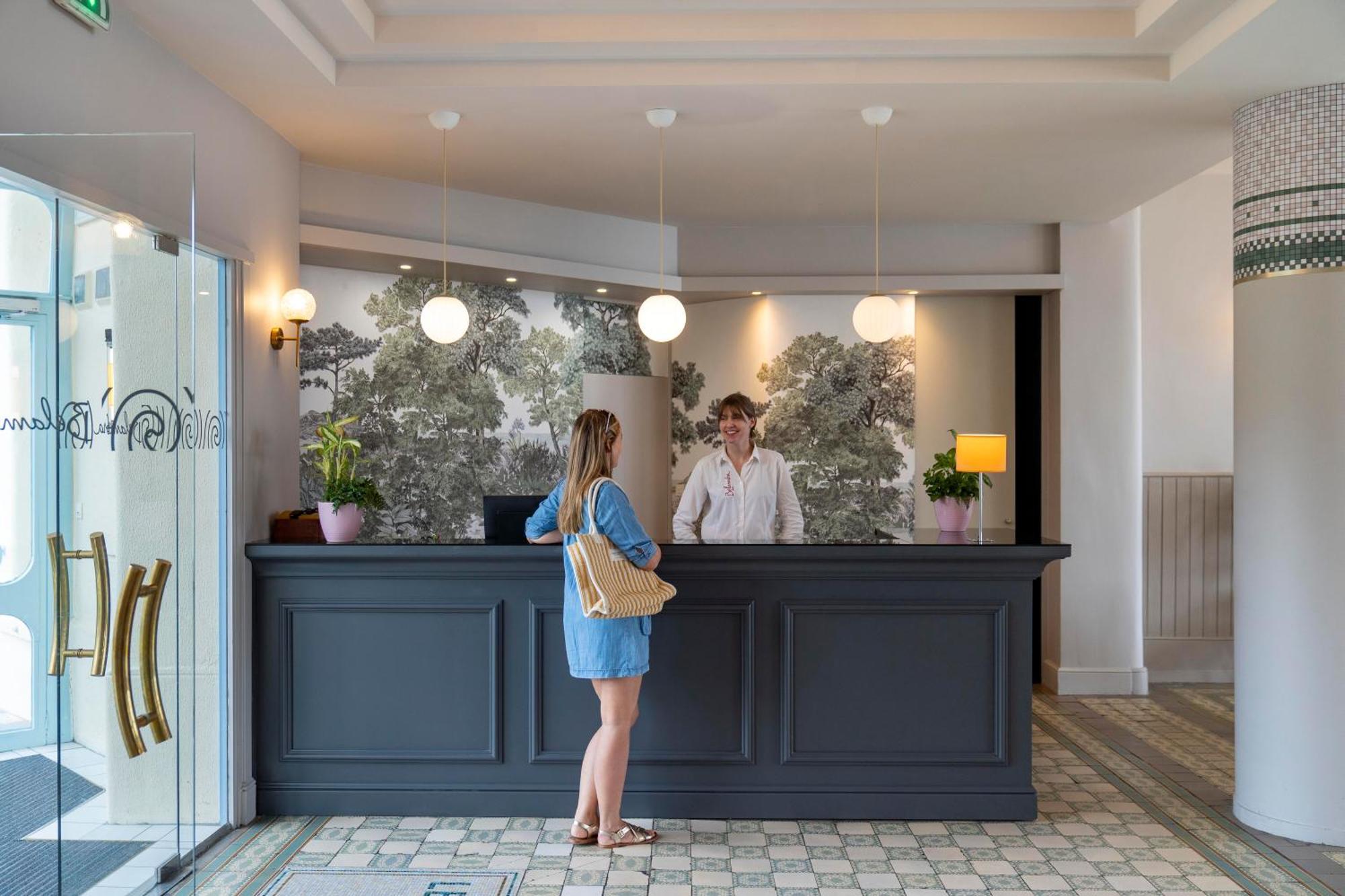 Hotel Morgat Le Grand Hotel De La Mer 卡松 外观 照片
