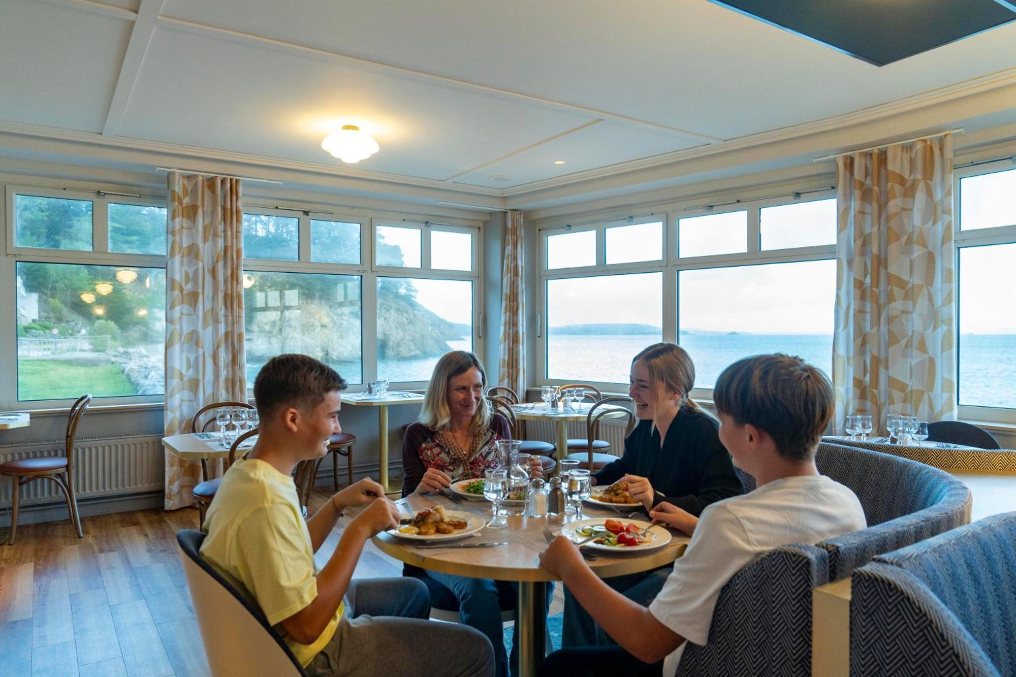 Hotel Morgat Le Grand Hotel De La Mer 卡松 外观 照片