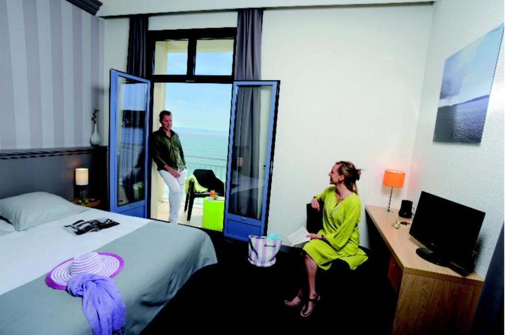 Hotel Morgat Le Grand Hotel De La Mer 卡松 客房 照片