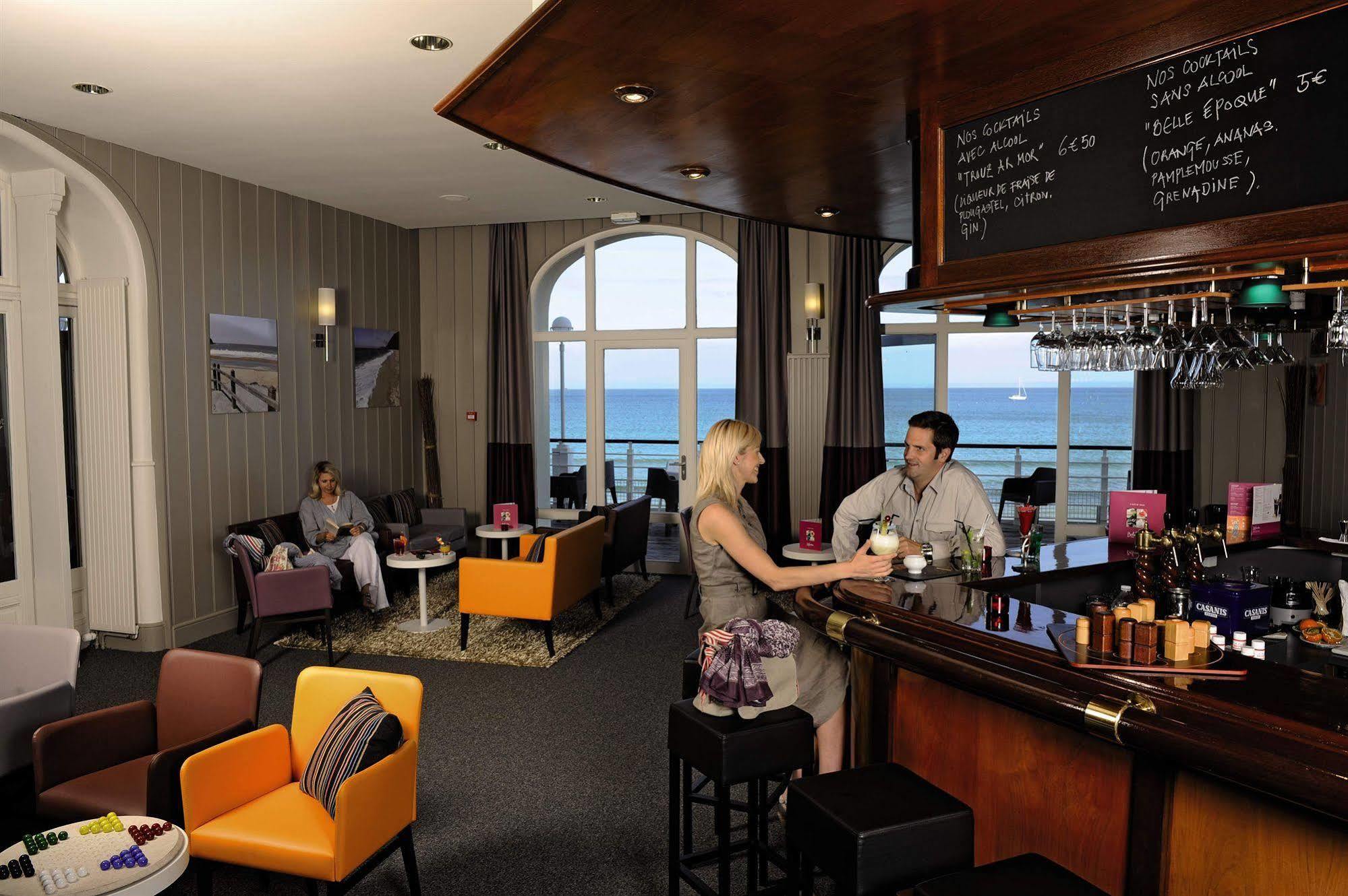 Hotel Morgat Le Grand Hotel De La Mer 卡松 外观 照片